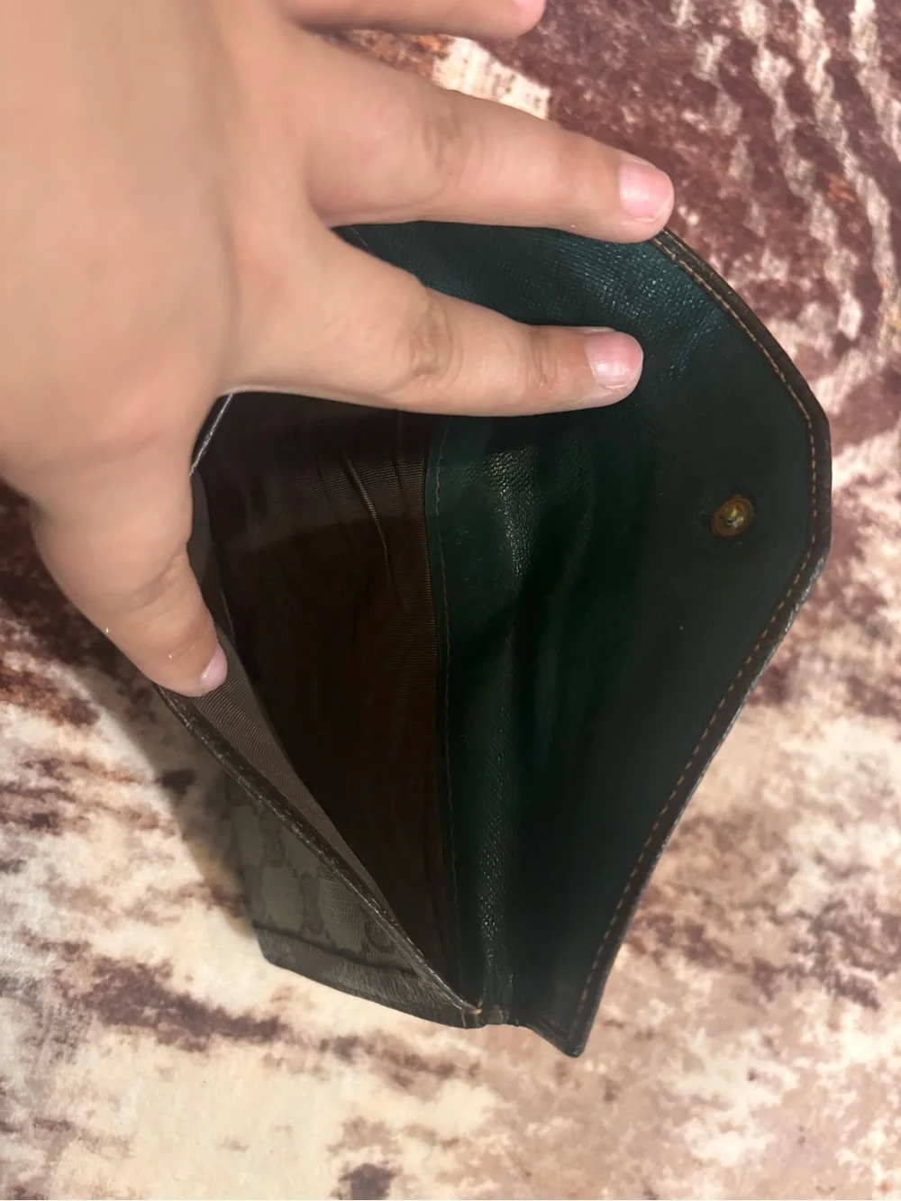 Gucci Beige GG Supreme Continental Wallet with Brown Trim and Gold Logo - Picture 6 of 8
